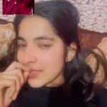 WhatsApp video call with girl - groupslink.pk